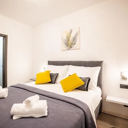 Villa Andelina In Near The Center With Private Pool And Sauna - By Ta Leut Agency *