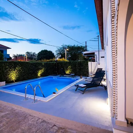 Andelina In Near The Center With Private Pool And Sauna - By Ta Leut Agency Villa