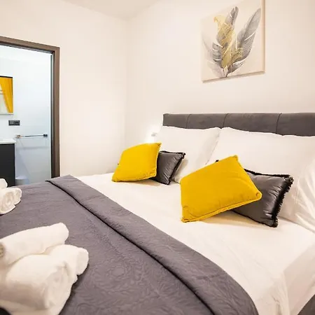 Andelina In Near The Center With Private Pool And Sauna - By Ta Leut Agency Задар